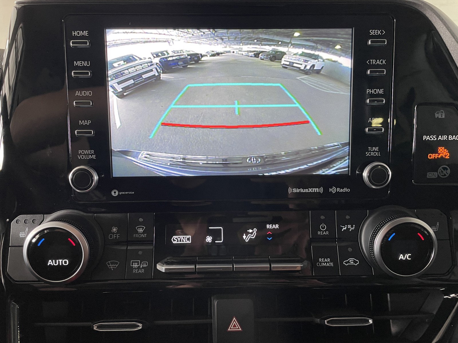 2021 Toyota Highlander Hybrid XLE photo 21