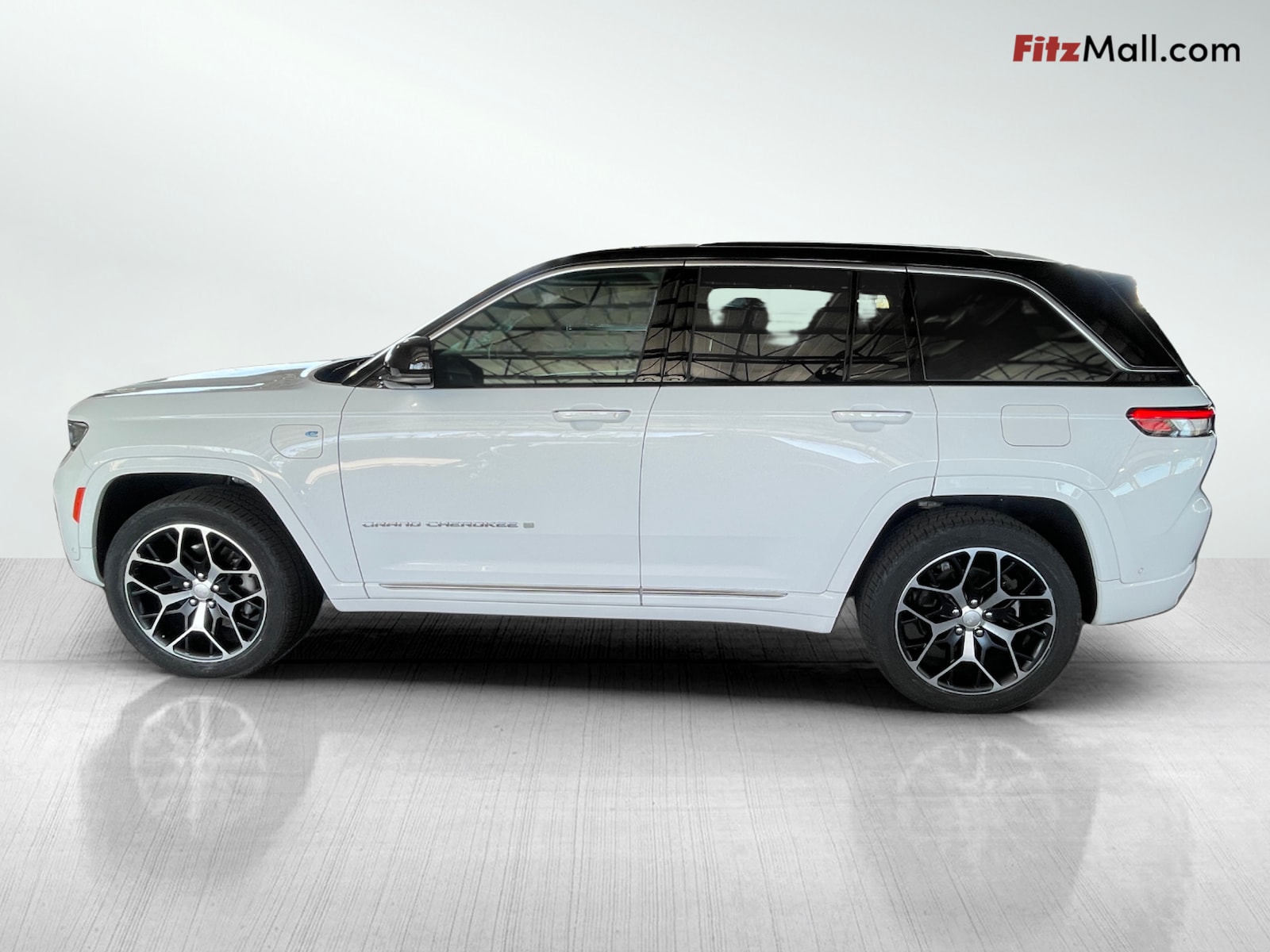 2022 Jeep Cherokee Summit Reserve 4xe photo 3