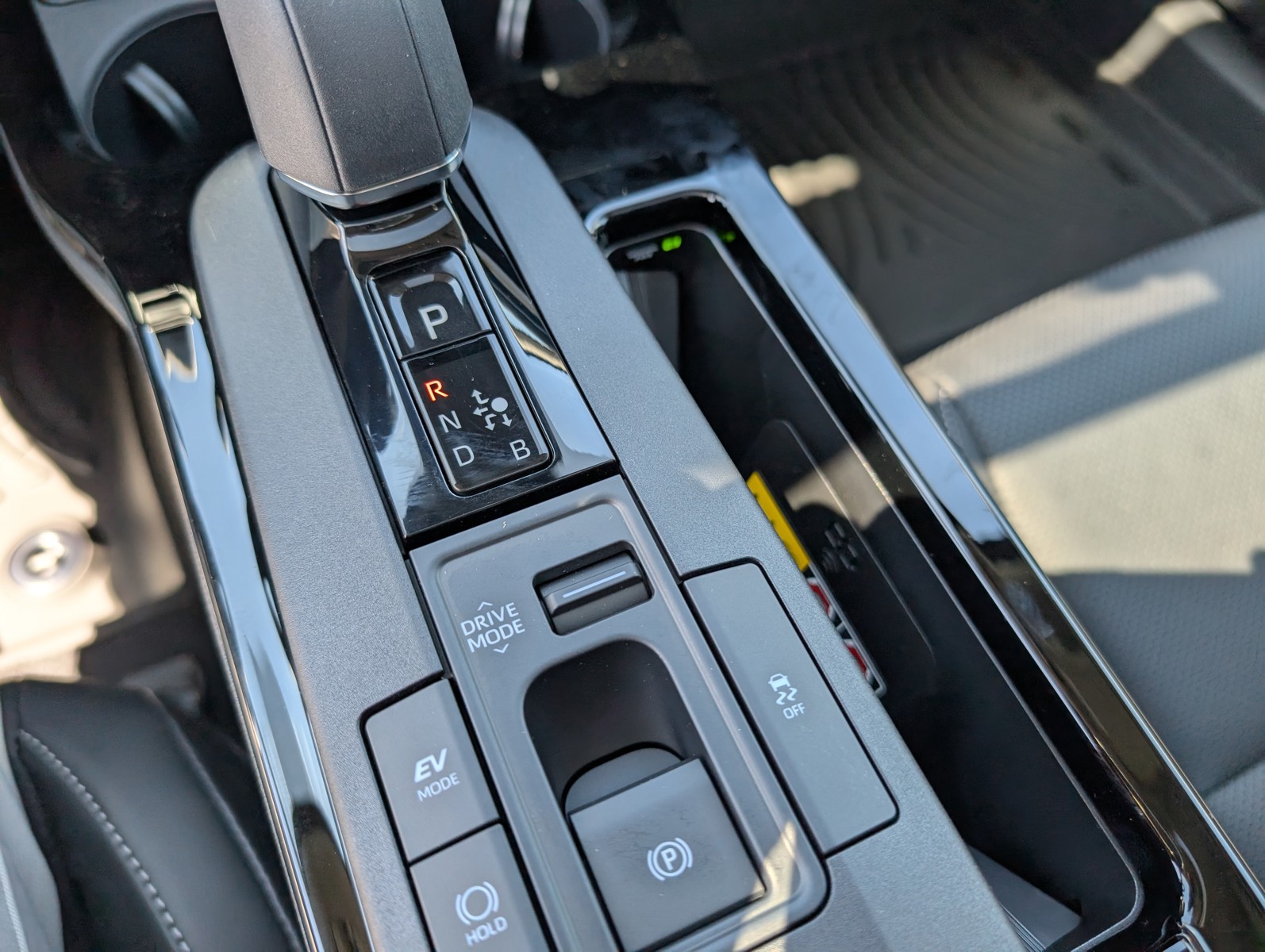 2025 Toyota Prius Nightshade Edition photo 15