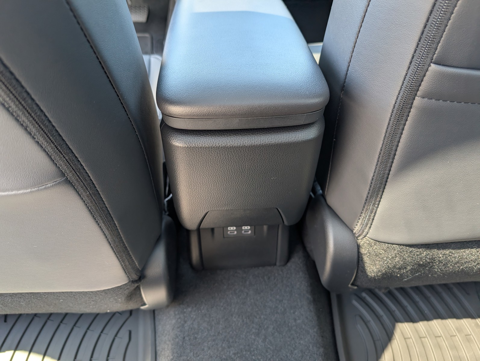 2025 Toyota Prius Nightshade Edition photo 24