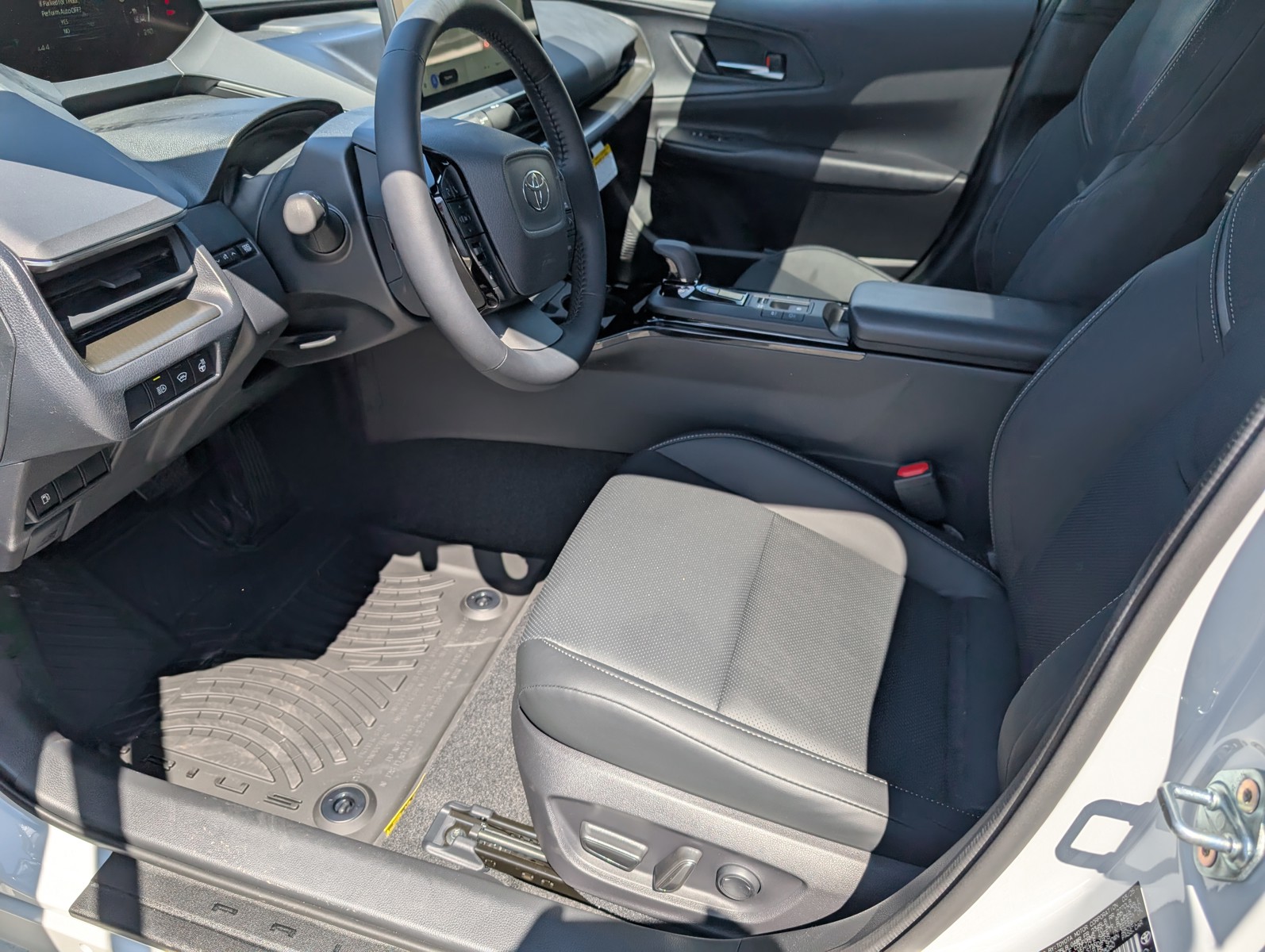 2025 Toyota Prius Nightshade Edition photo 9