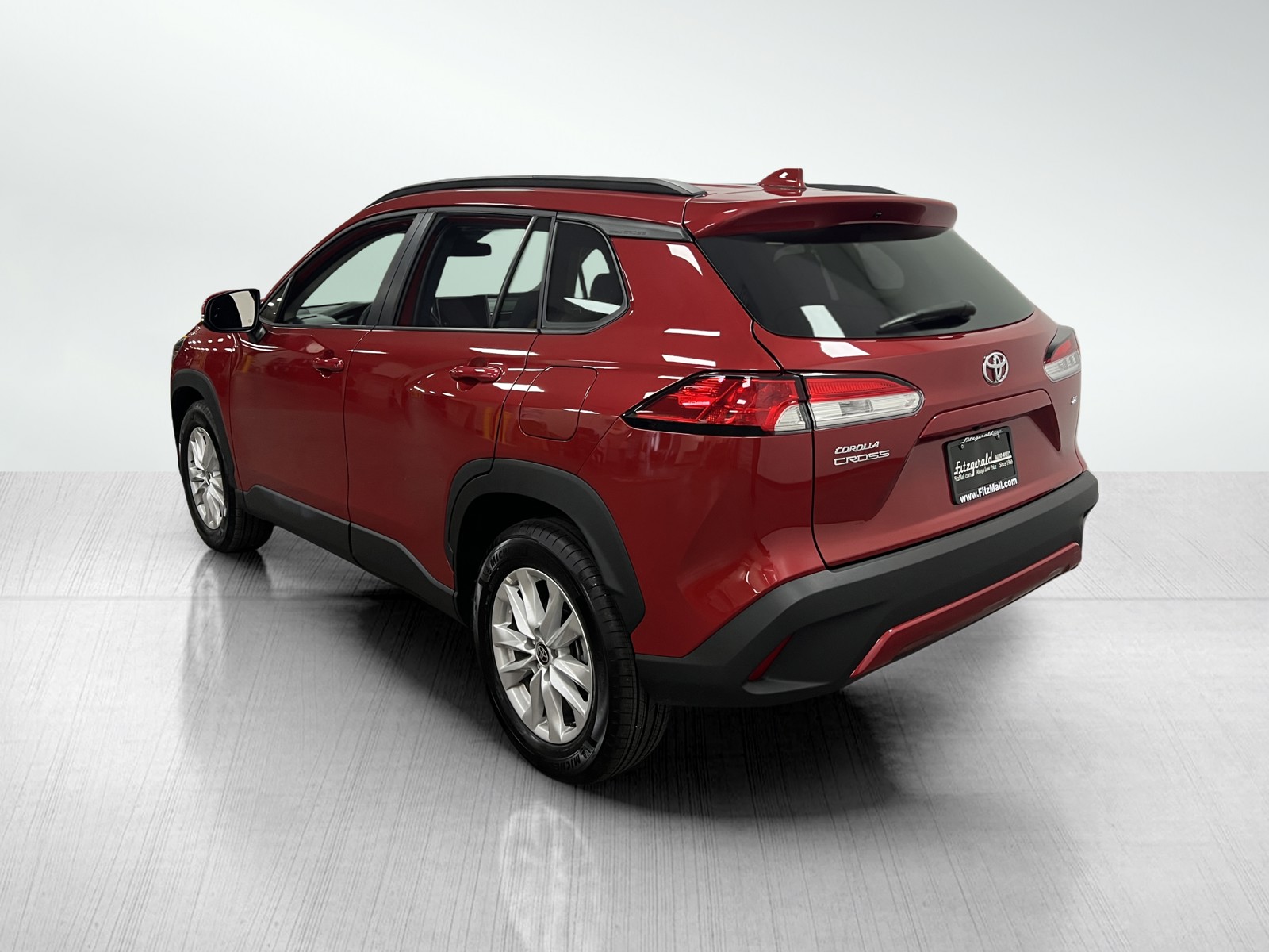 2024 Toyota Corolla Cross LE photo 8