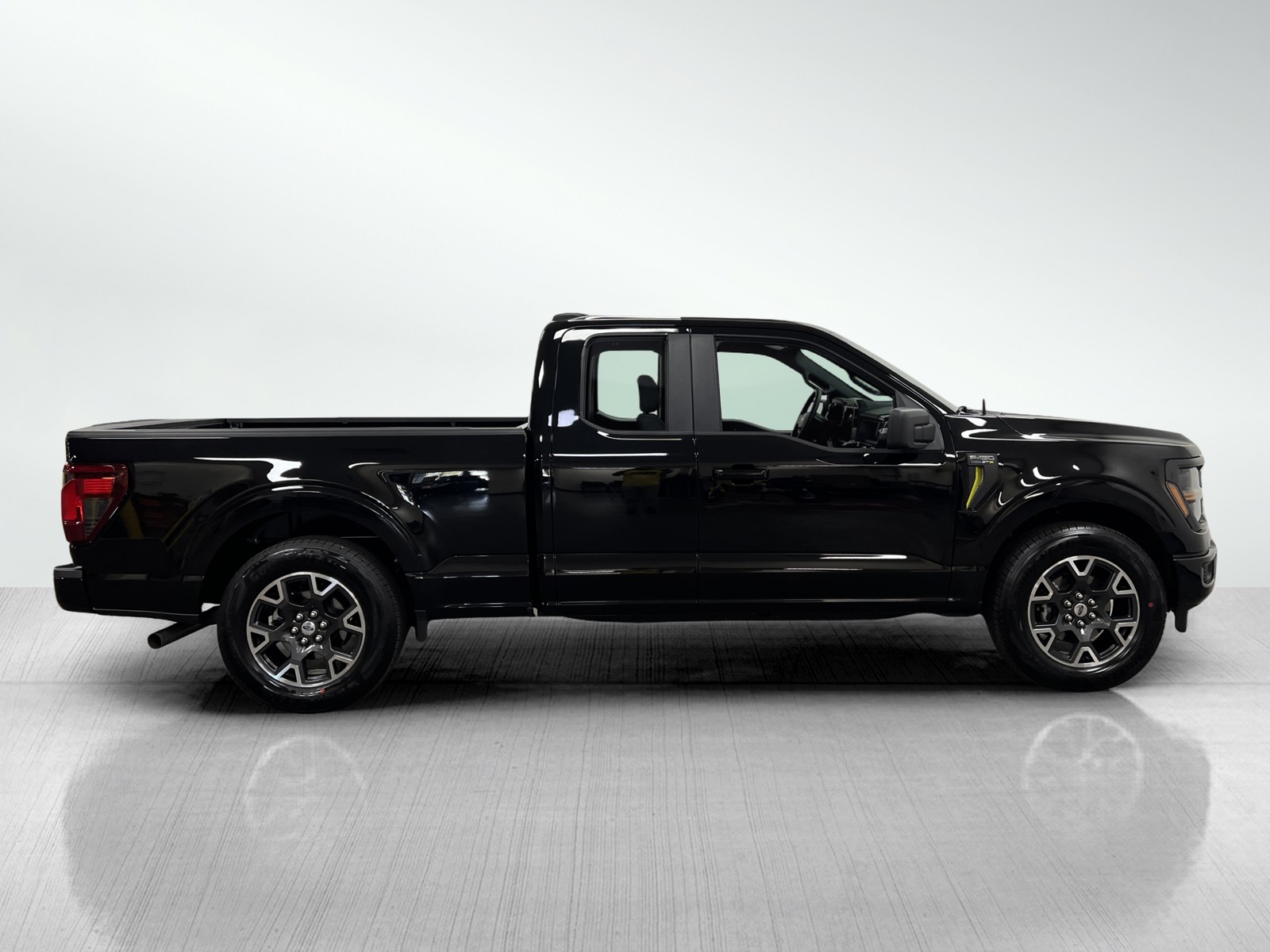2024 Ford F-150 STX photo 4