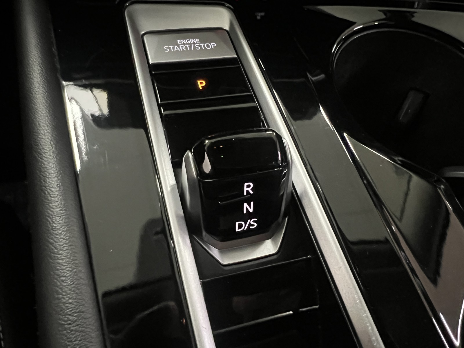 2024 Volkswagen Atlas SE Technology photo 19