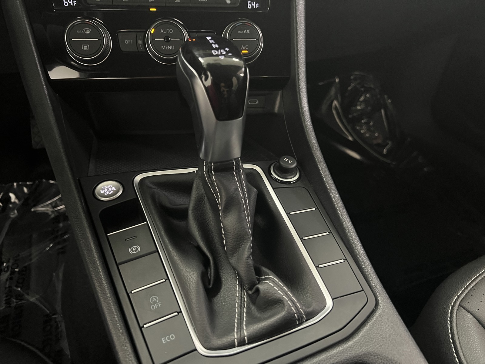 2024 Volkswagen Jetta 1.5T SE photo 17
