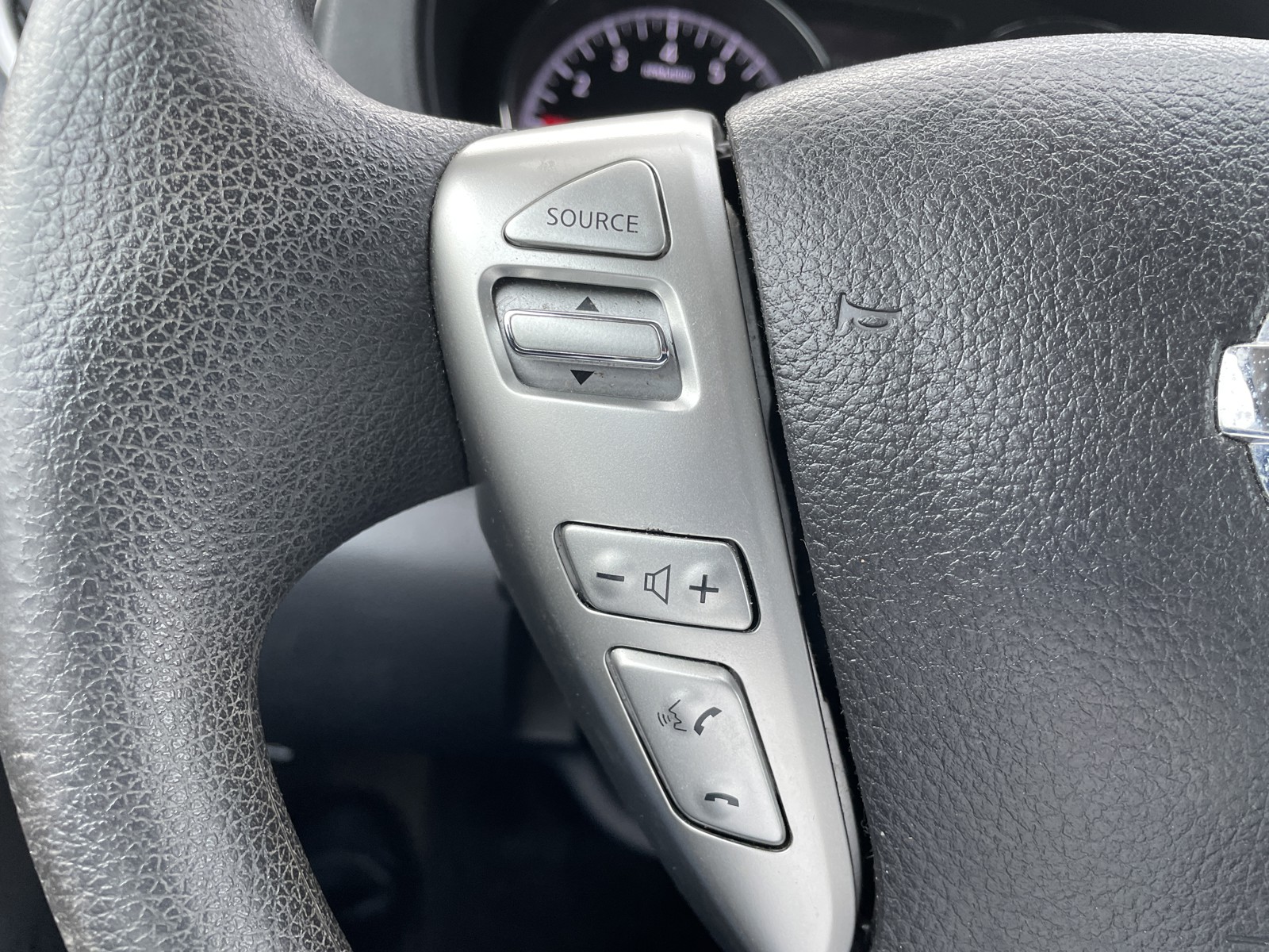 2018 Nissan Versa 1.6 SV photo 14
