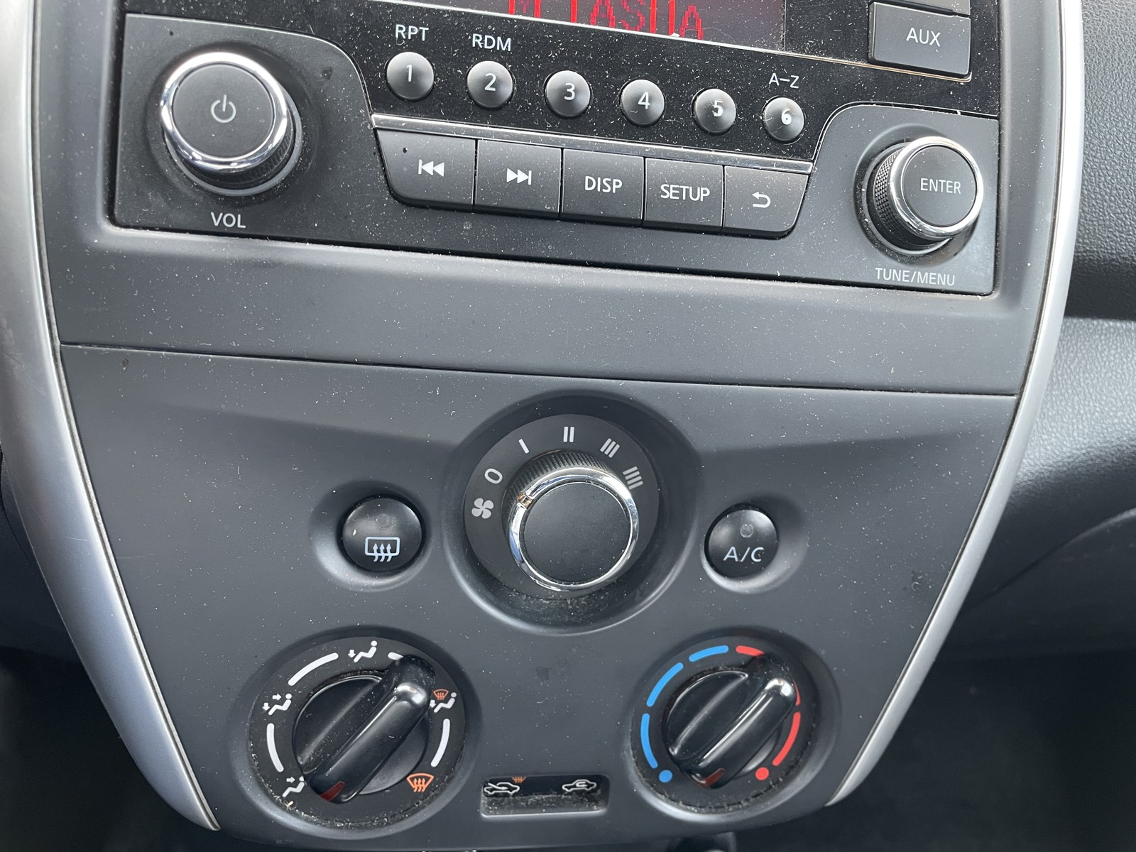 2018 Nissan Versa 1.6 SV photo 18