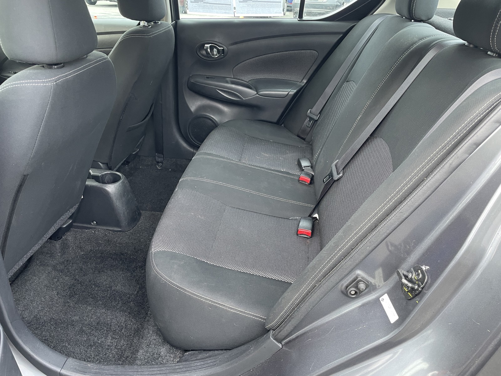 2018 Nissan Versa 1.6 SV photo 25