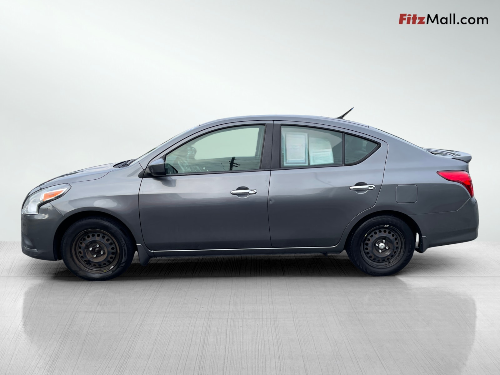 2018 Nissan Versa 1.6 SV photo 4