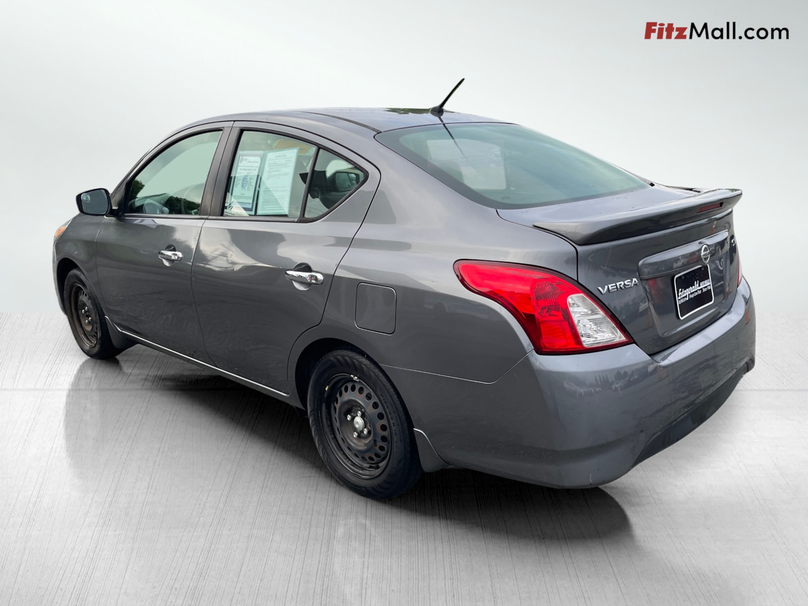 2018 Nissan Versa 1.6 SV photo 8
