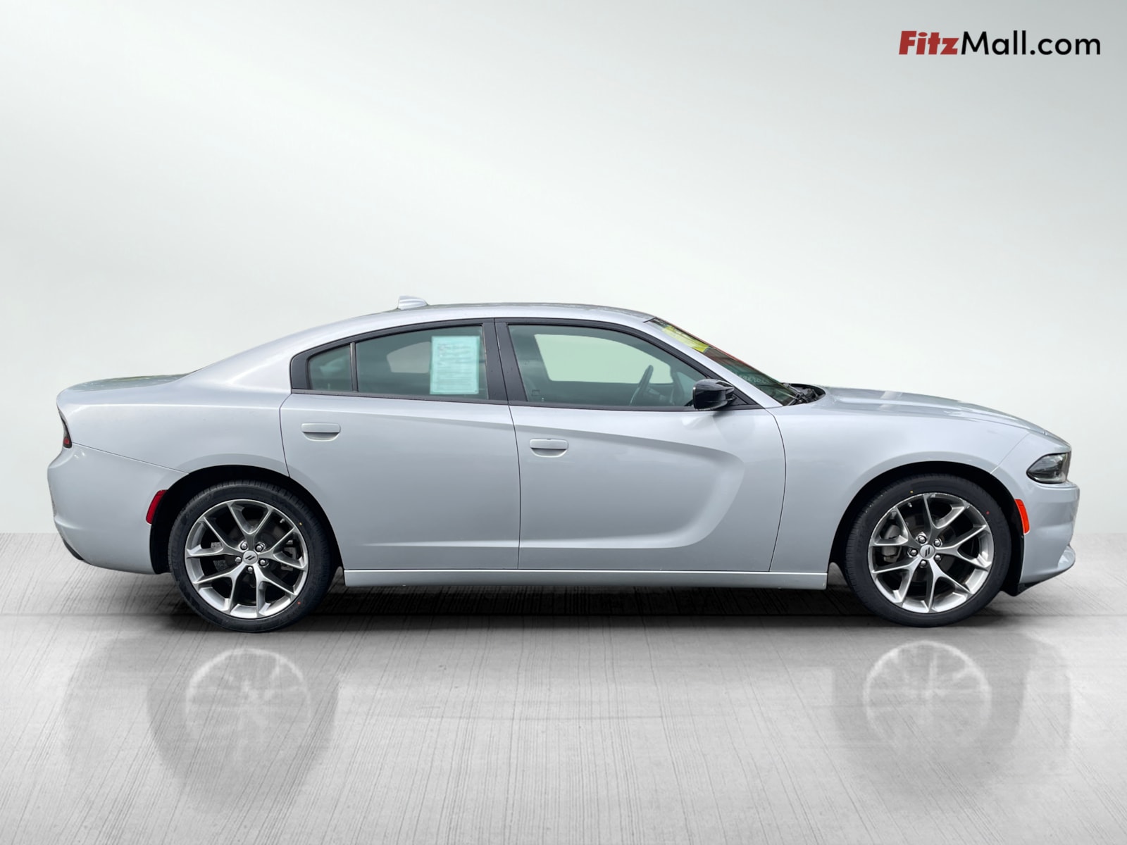 2023 Dodge Charger SXT photo 3