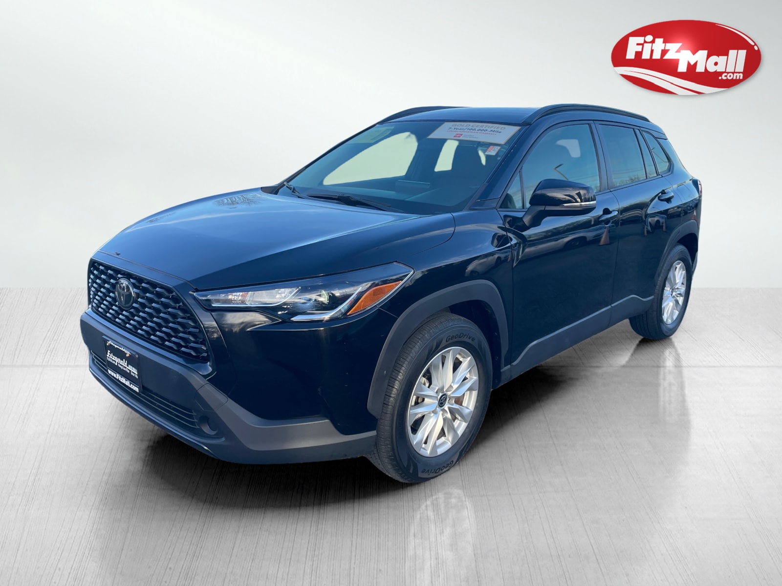 2022 Toyota Corolla Cross LE photo 2