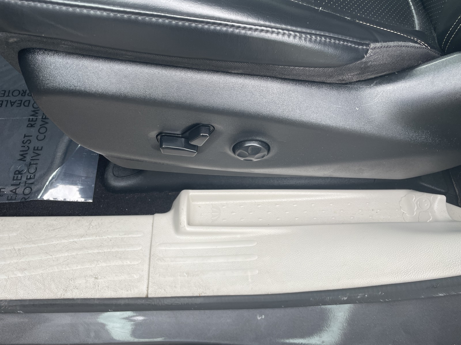 2020 Chrysler Voyager LXi photo 13