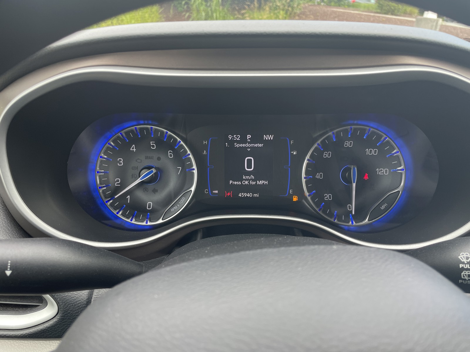 2020 Chrysler Voyager LXi photo 16