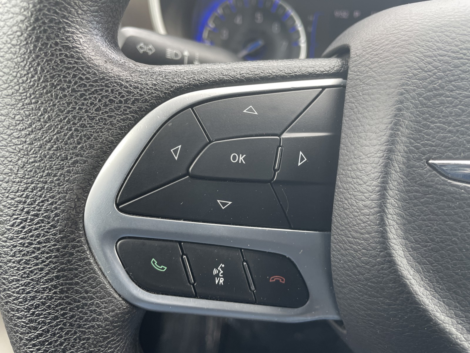 2020 Chrysler Voyager LXi photo 18