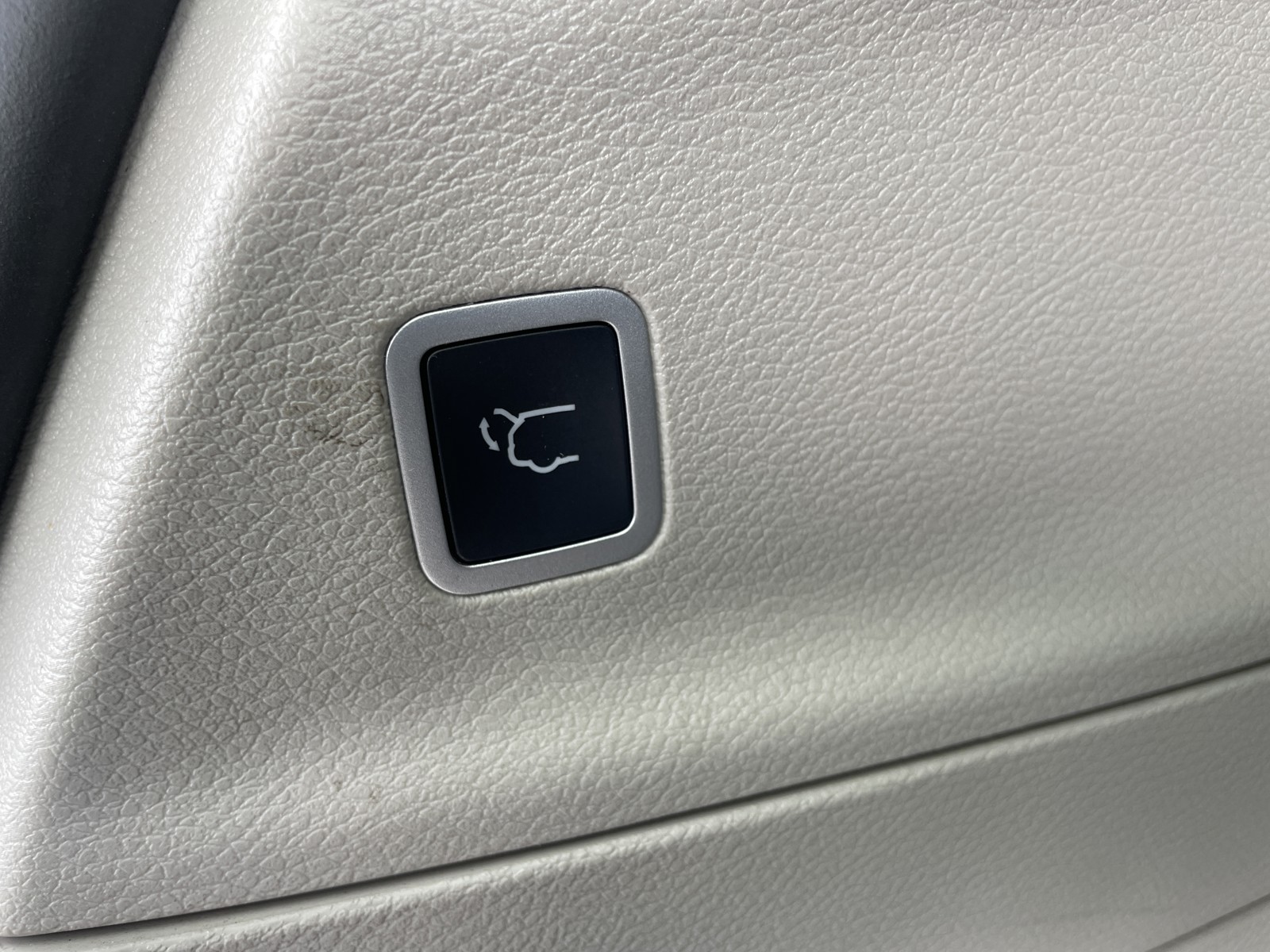 2020 Chrysler Voyager LXi photo 34