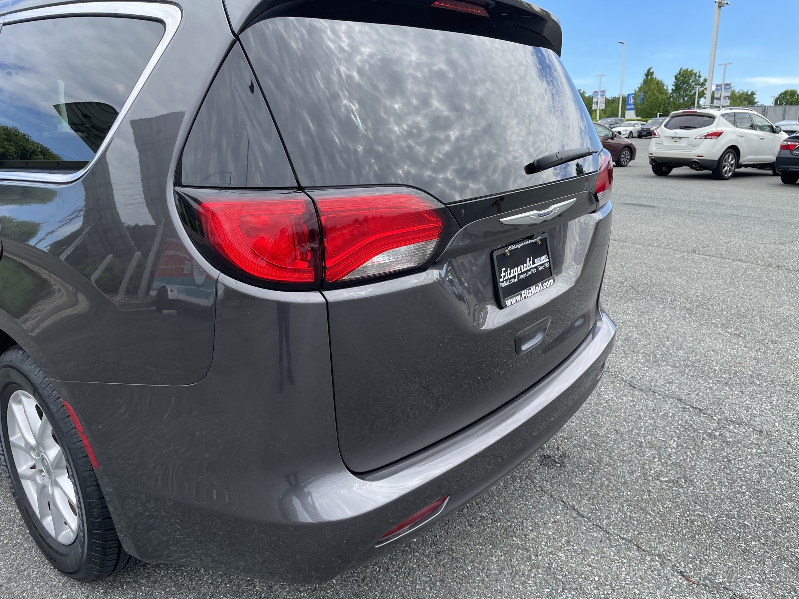 2020 Chrysler Voyager LXi photo 35