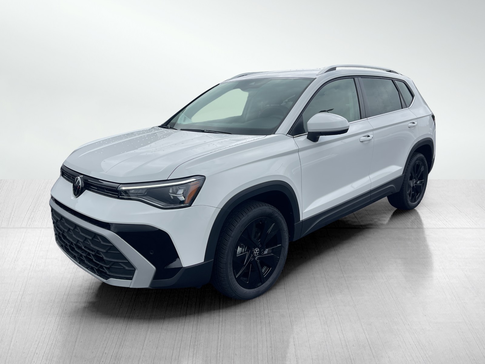 2025 Volkswagen Taos SE photo 2