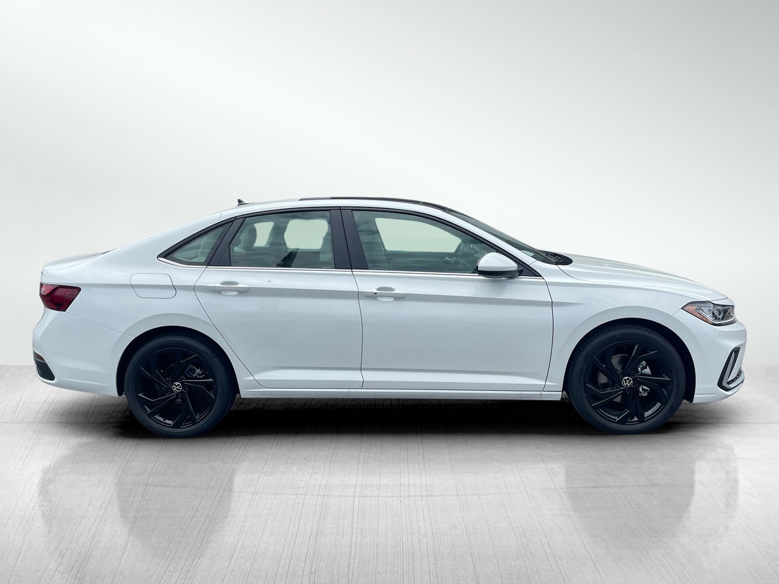 2025 Volkswagen Jetta 1.5T SE photo 4
