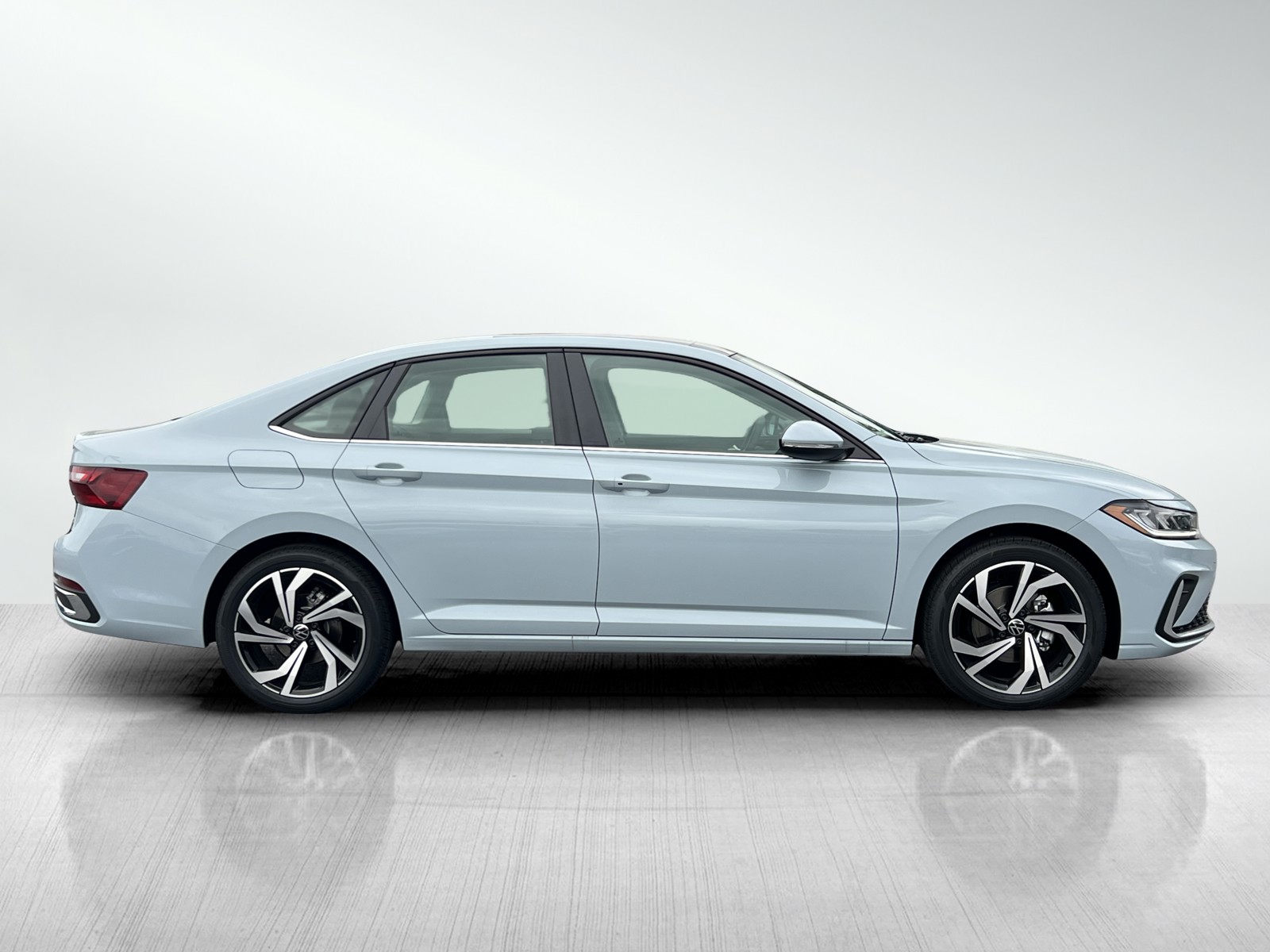 2025 Volkswagen Jetta 1.5T SEL photo 3