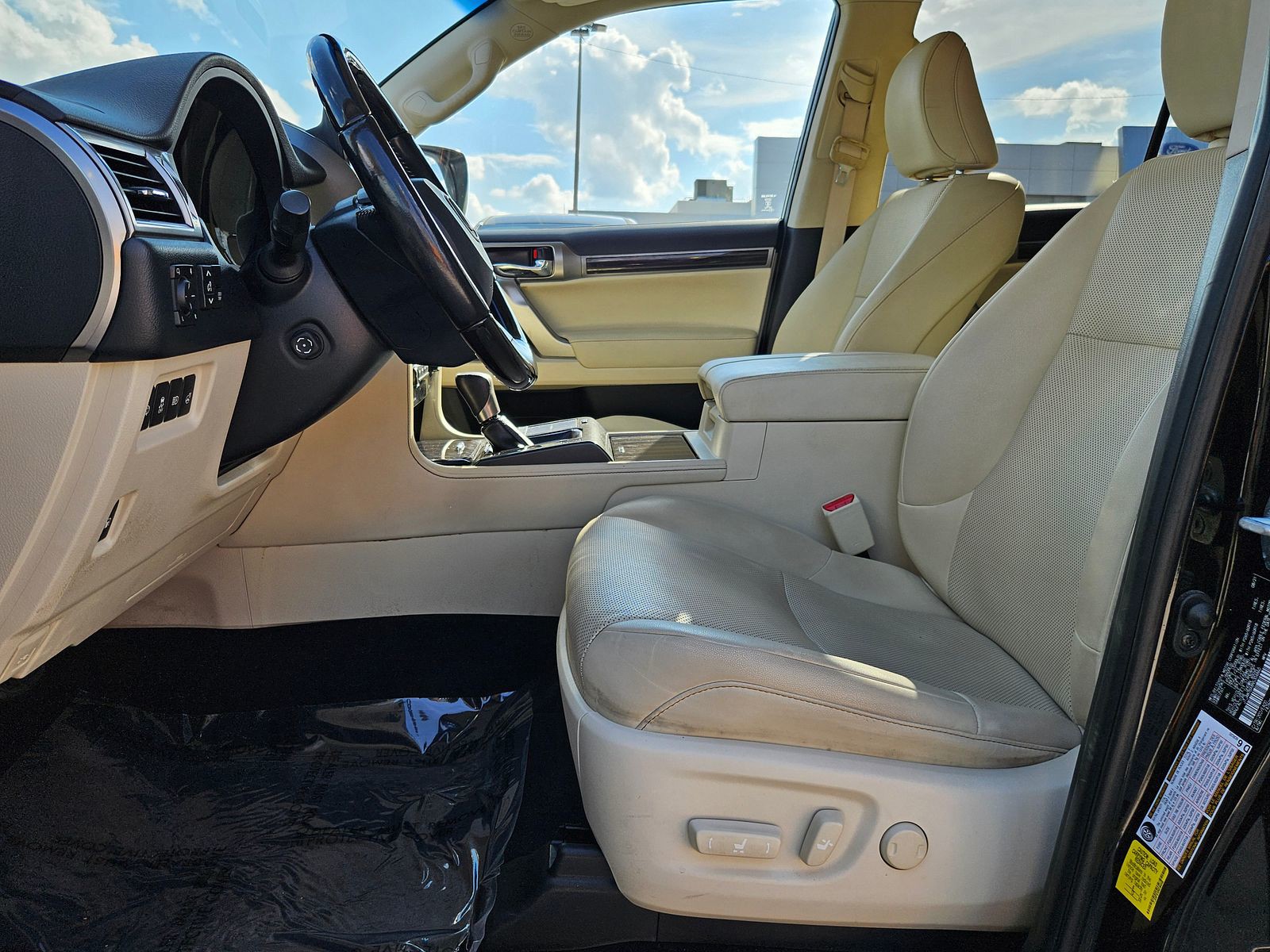 2022 Lexus GX - Photo 10