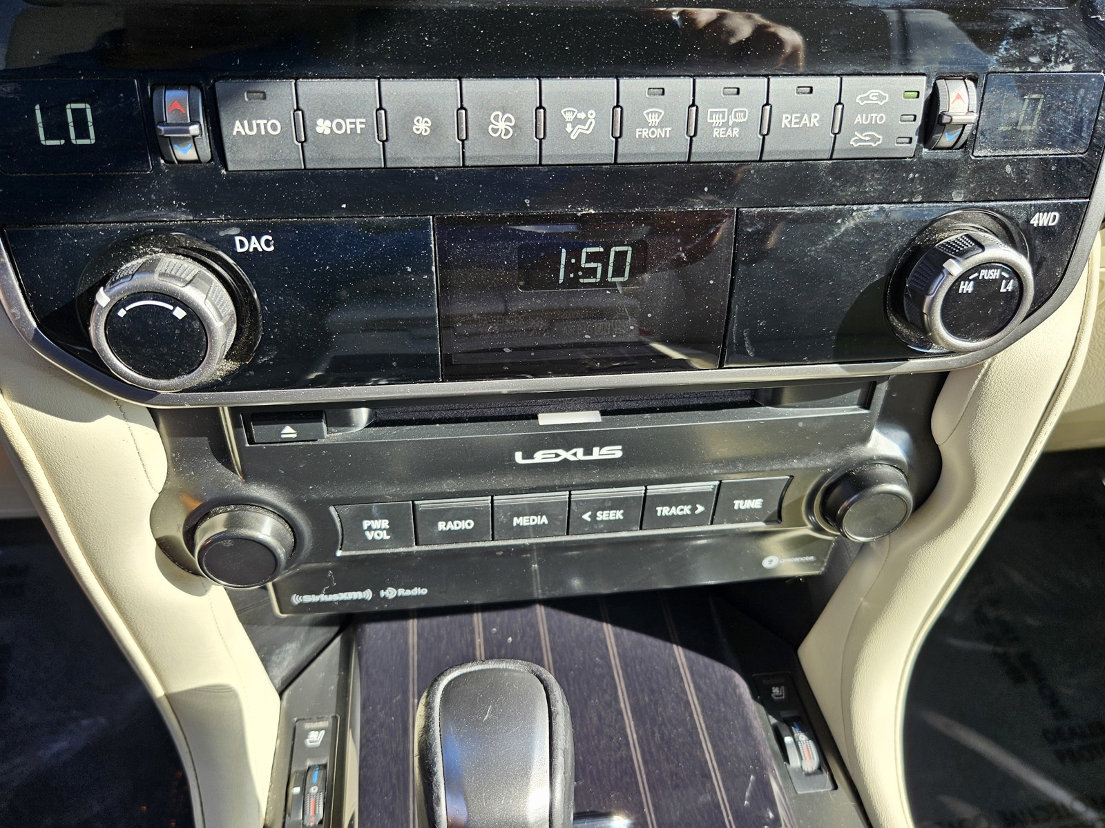 2022 Lexus GX - Photo 21