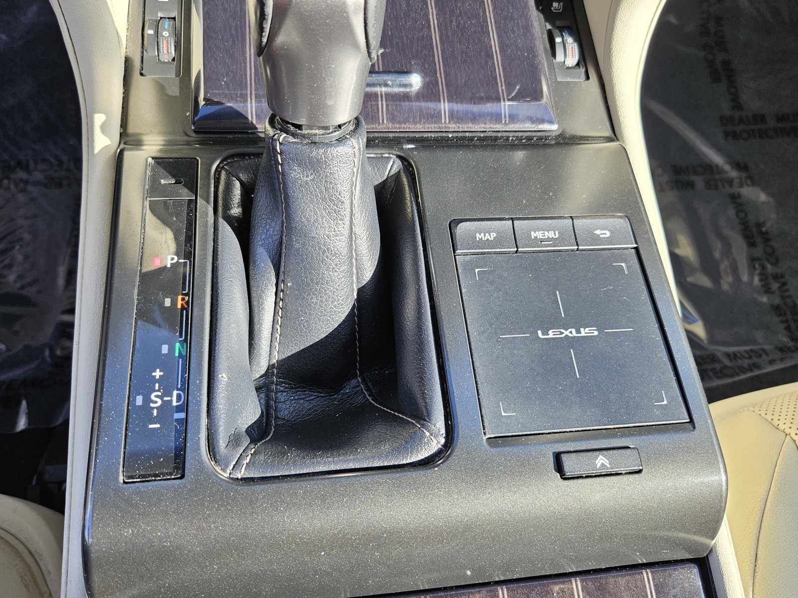 2022 Lexus GX - Photo 23