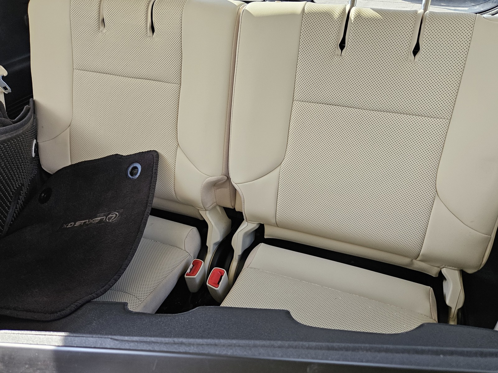 2022 Lexus GX - Photo 30