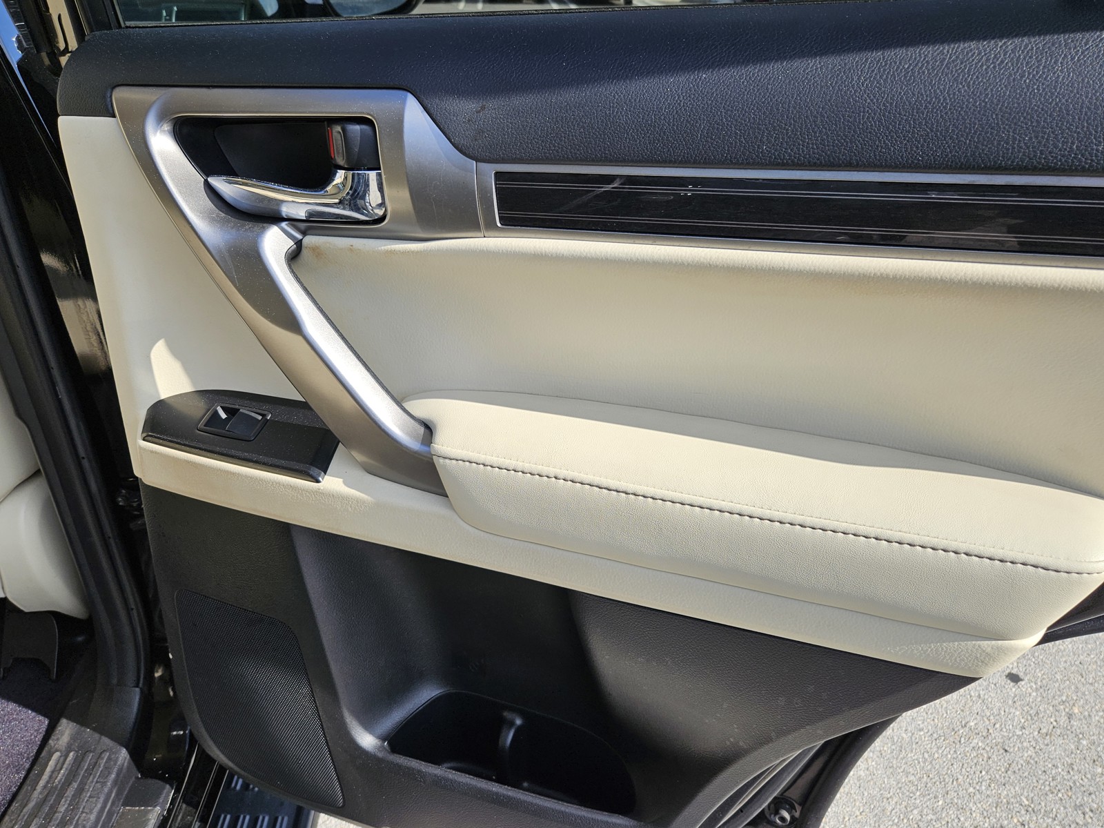 2022 Lexus GX - Photo 35