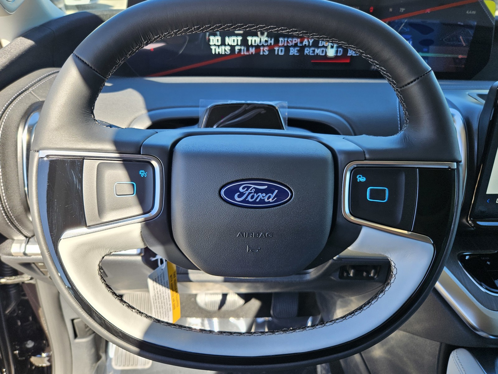 2025 Ford Expedition - Photo 15
