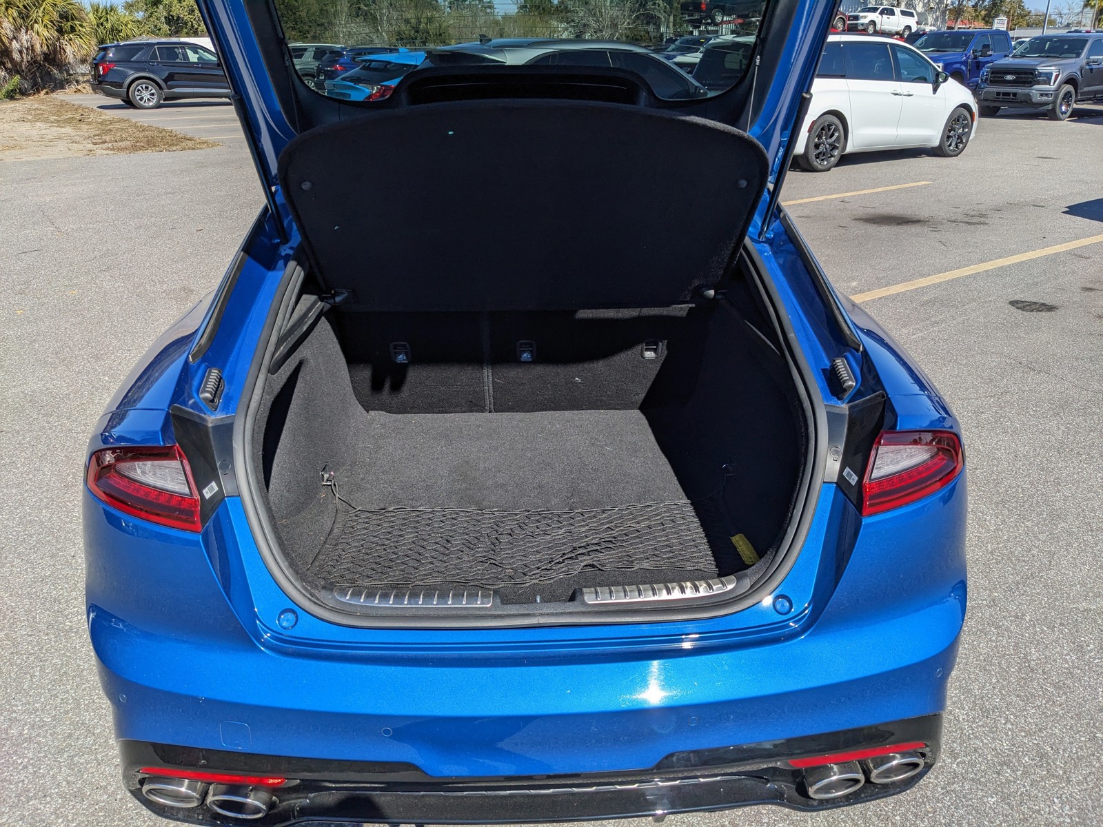 2020 Kia Stinger - Photo 12
