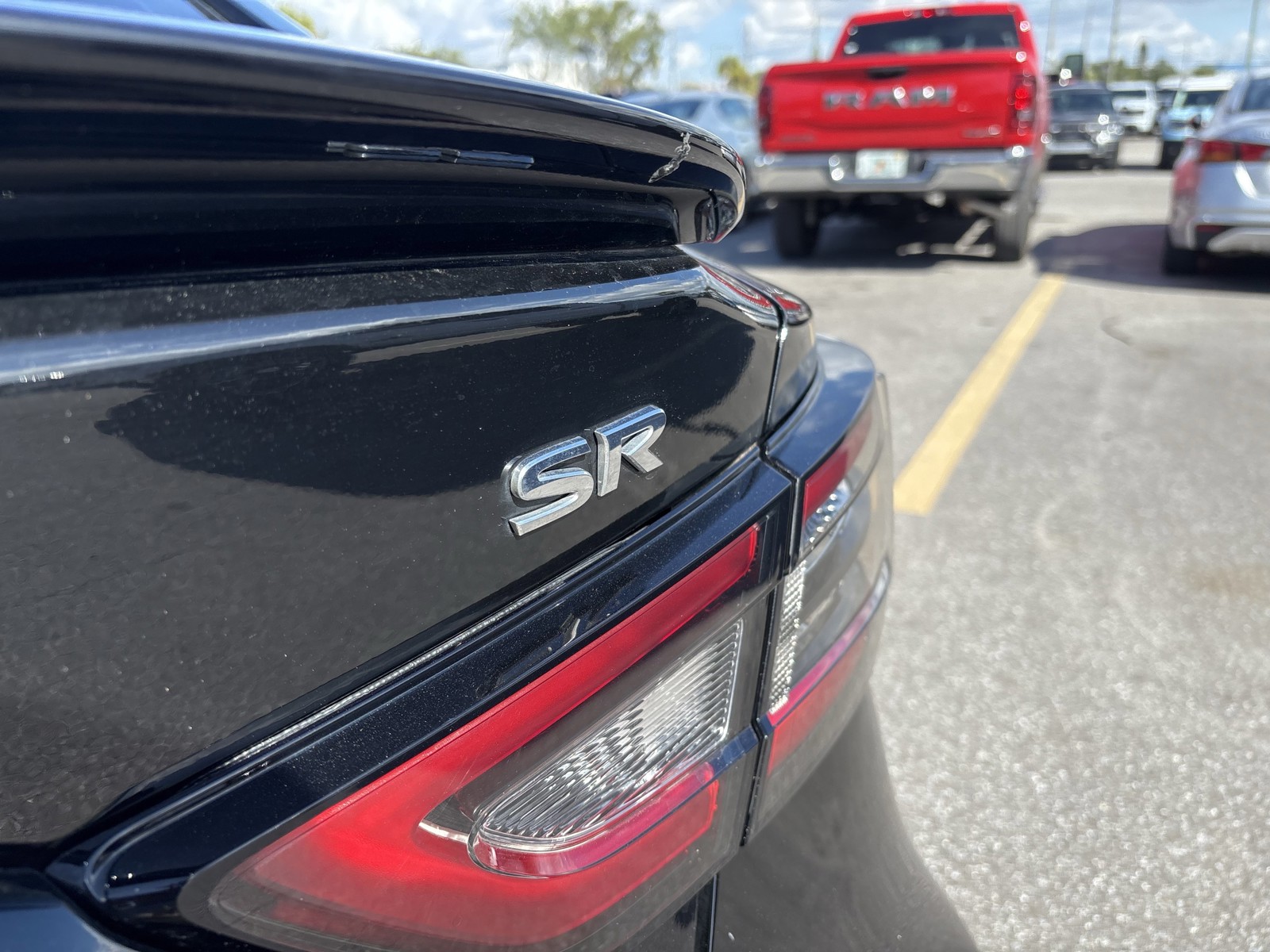 2023 Nissan Maxima - Photo 12