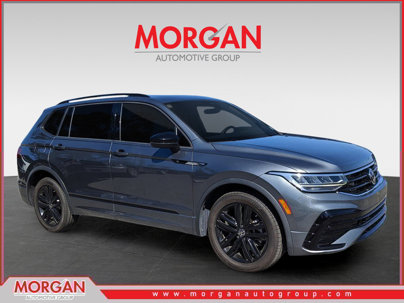 2022 Volkswagen Tiguan SE R-LINE BLACK's photo