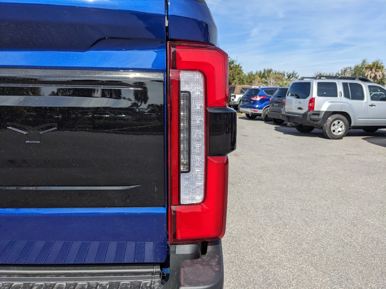 2026 Ford F-350SD - Photo 12