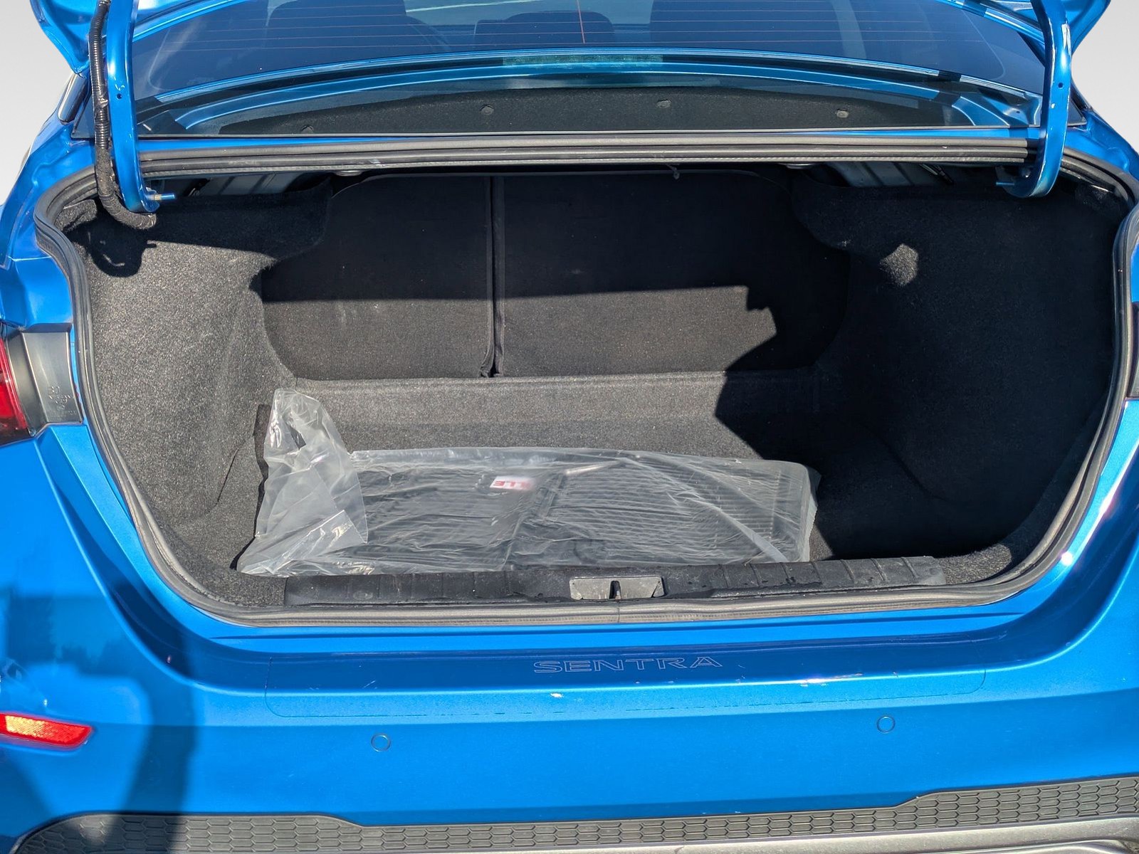 2021 Nissan Sentra - Photo 10