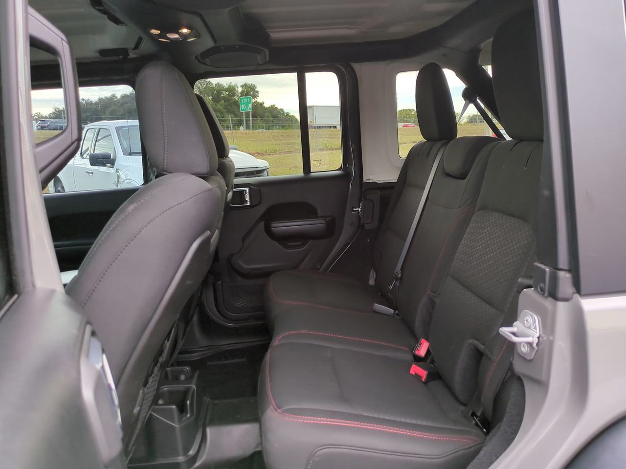 2019 Jeep Wrangler - Photo 14