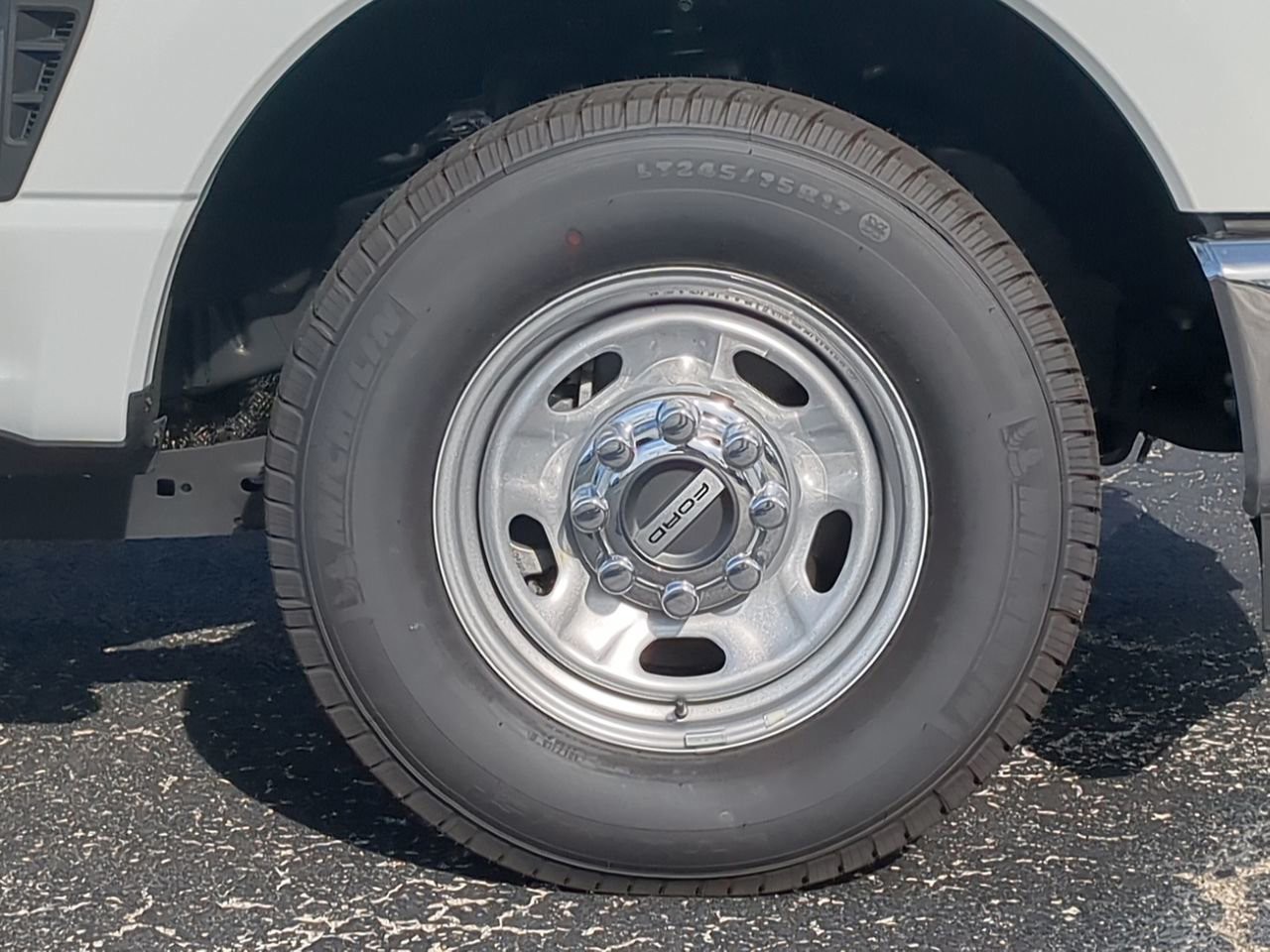 2025 Ford F-250SD - Photo 12