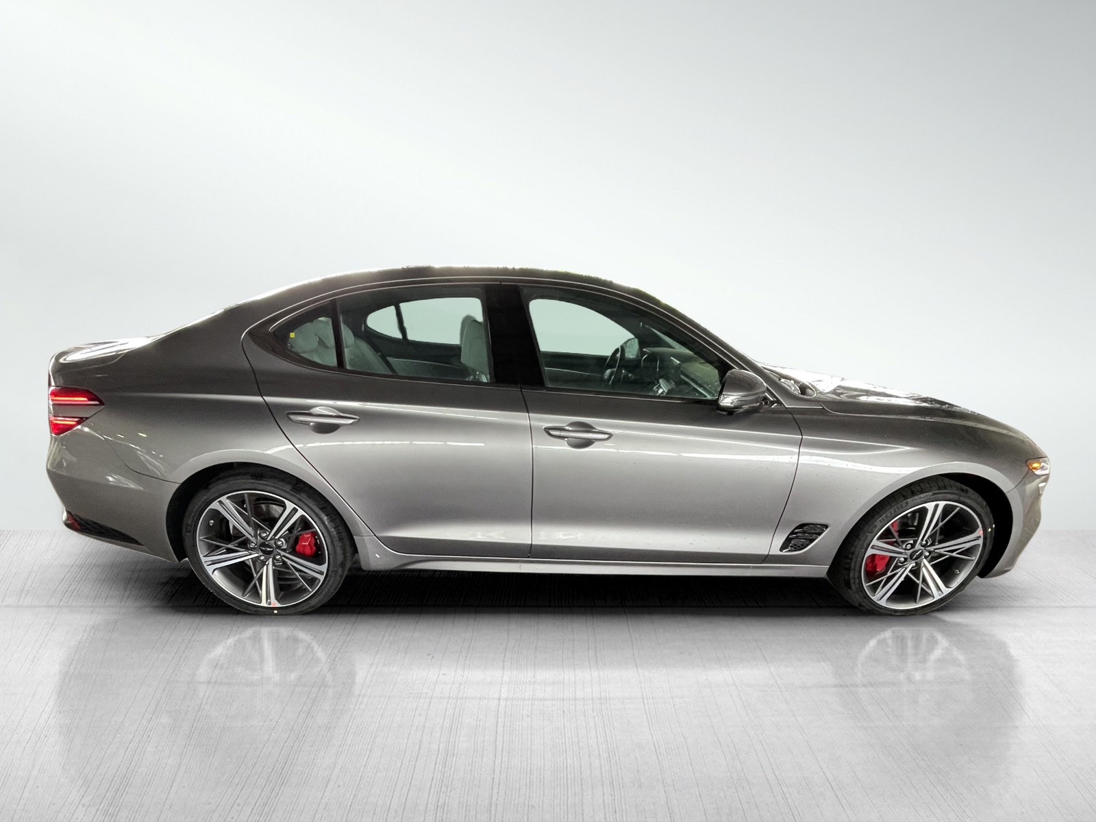 2025 Genesis G70 3.3T Sport Advanced photo 4