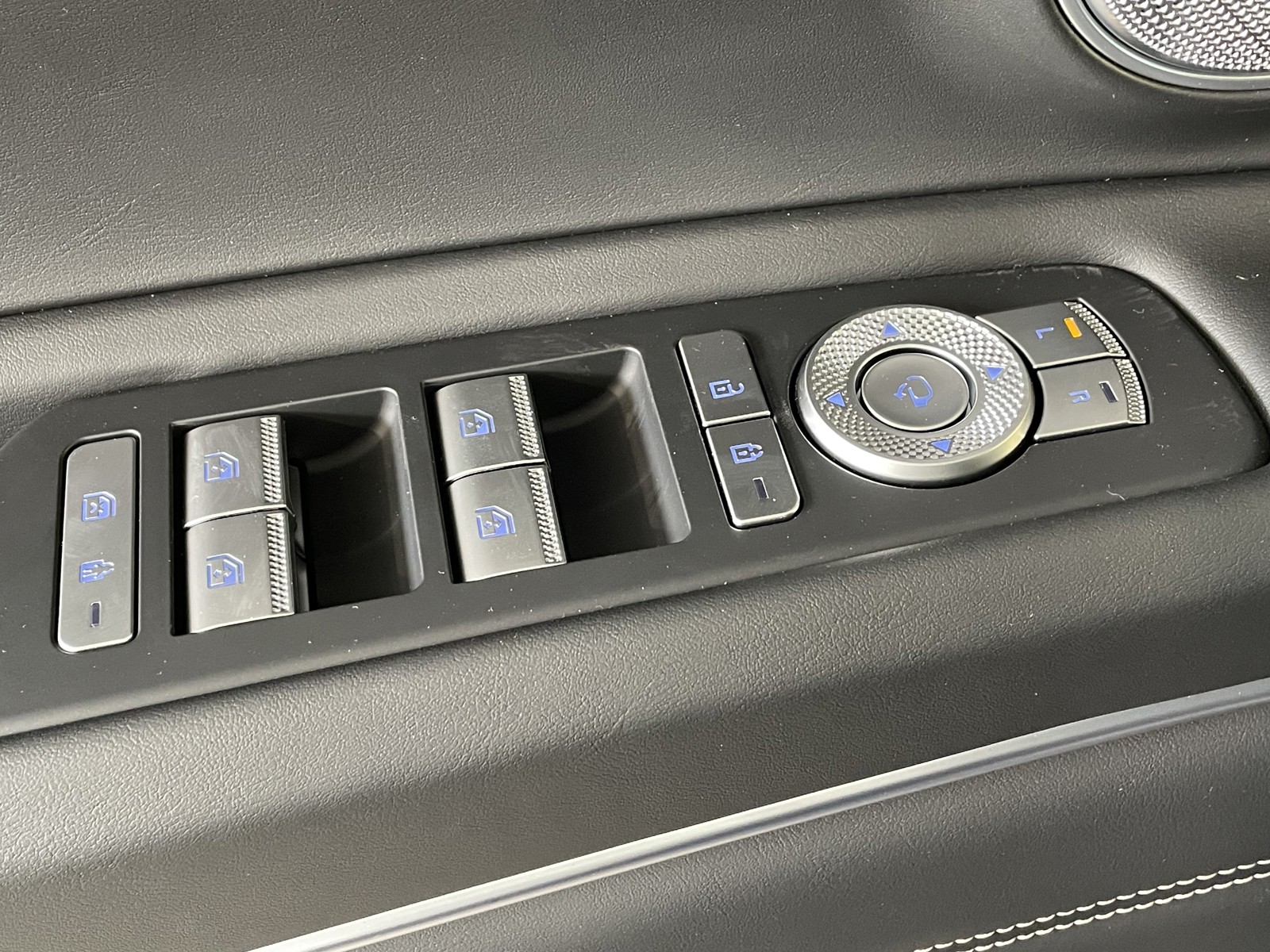 2024 Genesis GV80 3.5T AWD photo 11