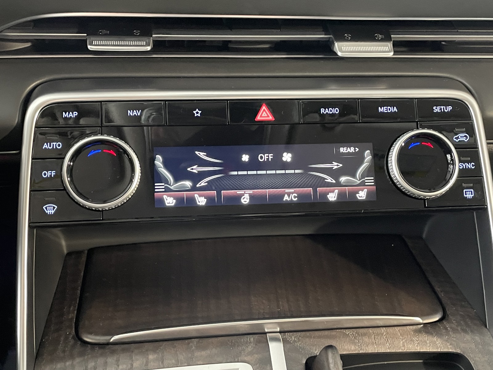 2024 Genesis GV80 3.5T AWD photo 23