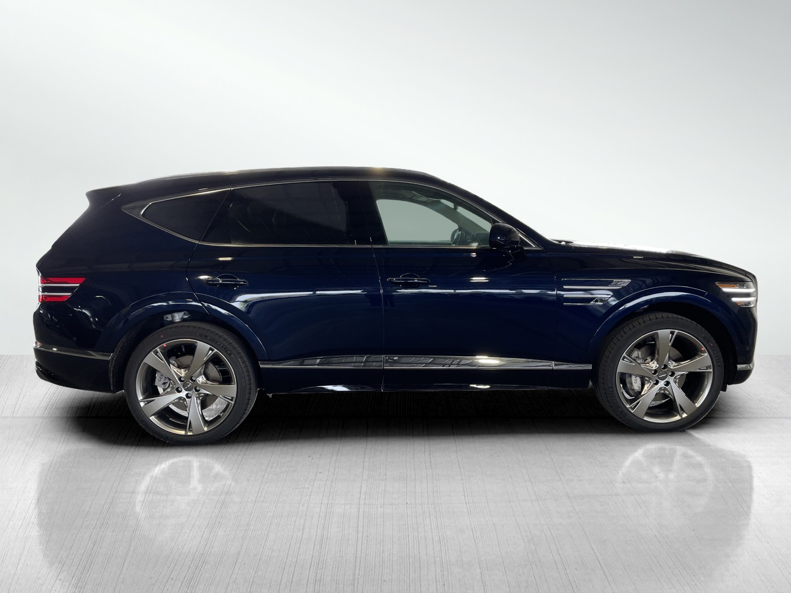 2024 Genesis GV80 3.5T AWD photo 3
