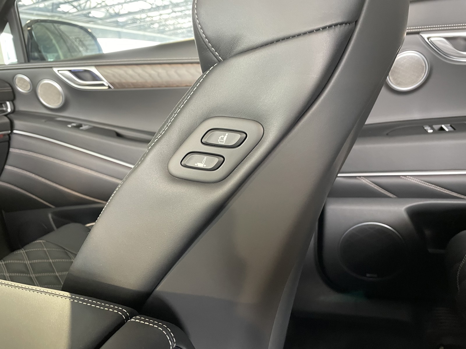 2024 Genesis GV80 3.5T AWD photo 34
