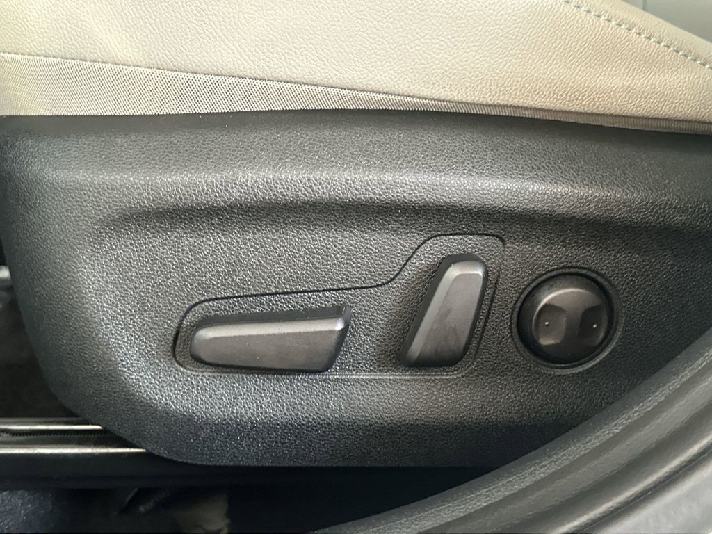 2022 Kia Niro - Photo 14