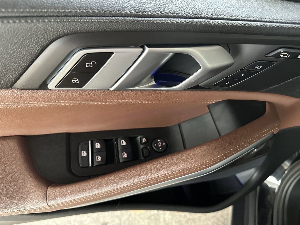2021 BMW X6 - Photo 15