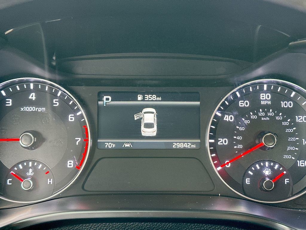 2024 Kia Forte - Photo 10