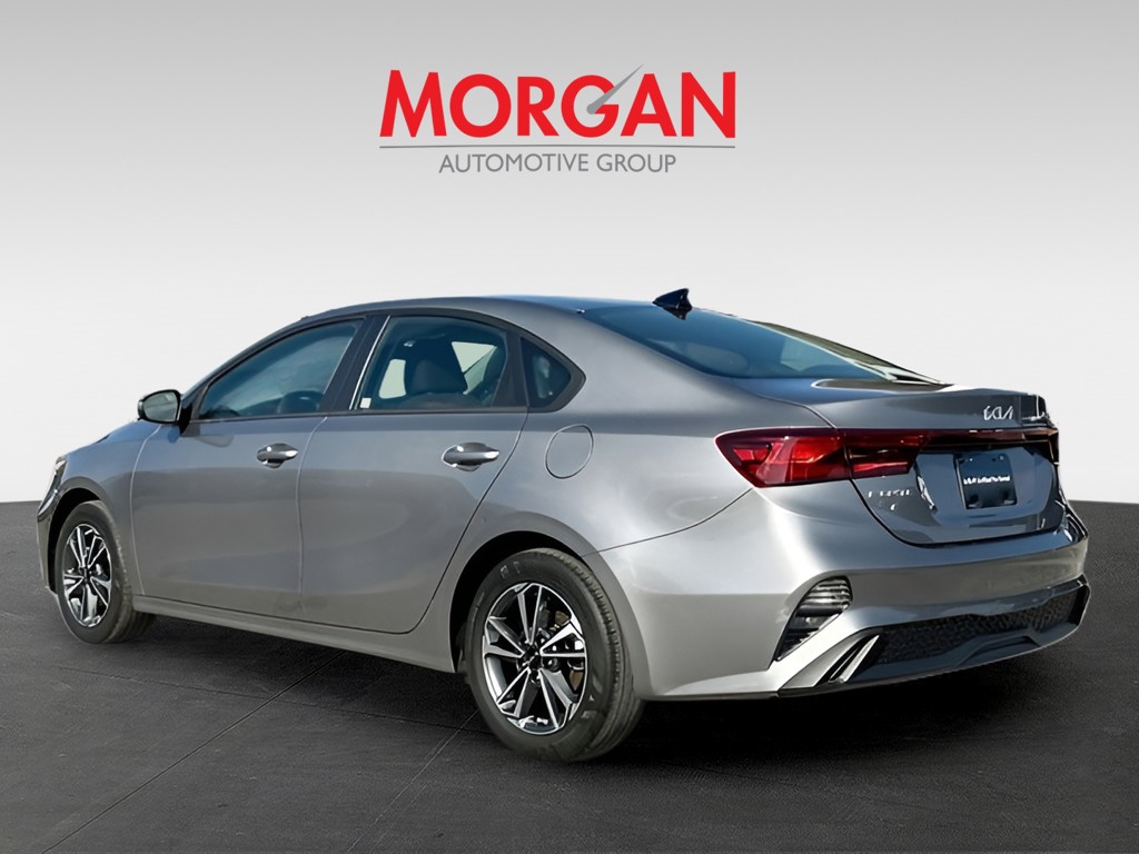 2023 Kia Forte - Photo 5