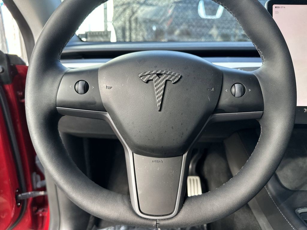 2022 Tesla Model Y - Photo 11