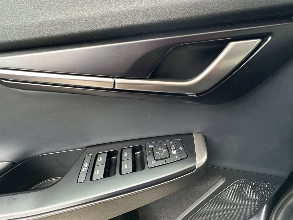 2025 Kia EV6 - Photo 15