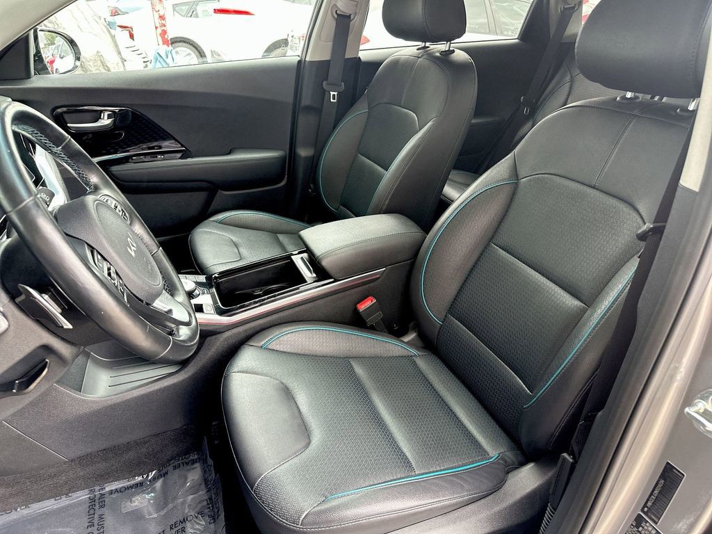2022 Kia Niro EV - Photo 13