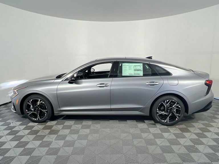2026 Kia K5 - Photo 11